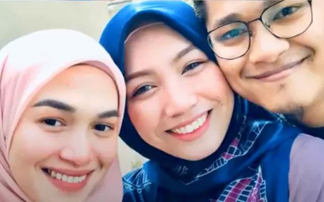 رأت العيون ذلك أيضًا!  ووجد نفسه في الرمال قائلا: ماذا يصنع زوجي إذا مت؟