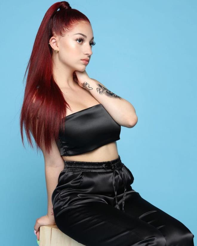 18'ine girer girmez soyunarak 6 saat içinde rekor kıran Bhad Bhabie, şu anda emekli olabilecek kadar para kazandı