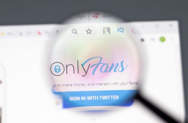 Binlerce kişinin çıplak imajlarını sattığı OnlyFans'tan radikal karar! Müstehcen imajlar engellenecek