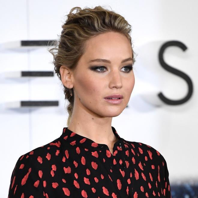 Hoşluğuyla baş döndüren Jennifer Lawrence'tan cinsel alaka itirafı: Sevişmeden evvel test isterim