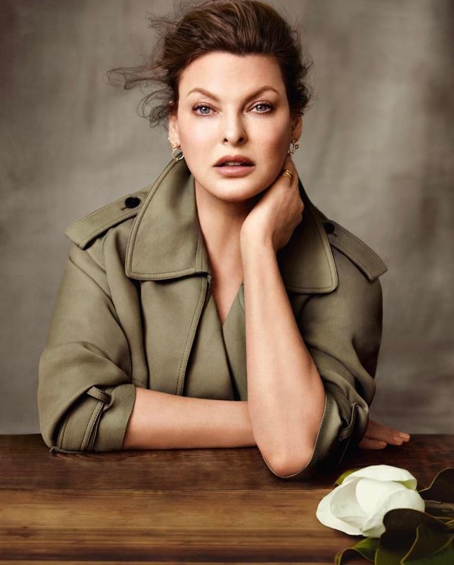 Bir devir hoşluğu lisanlara destandı! Linda Evangelista, estetik operasyonundan sonra insan içine çıkamıyor