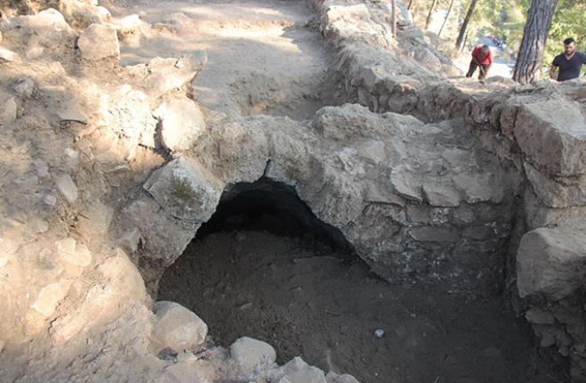 Muğla'da 2700 yıllık 60 metrelik tünel bulundu! İçini gören arkeologlar şaştı kaldı