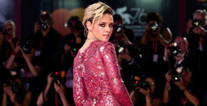 Hoş oyuncu Kristen Stewart, kız arkadaşıyla nişanlandı