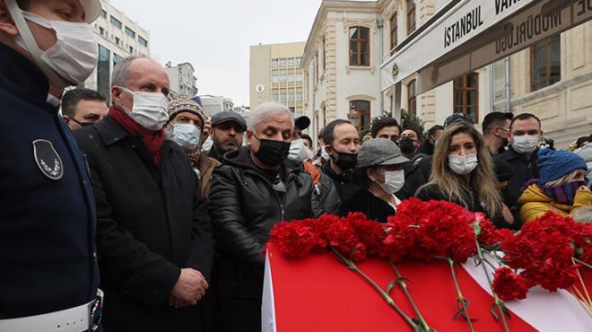 Gözler onu aradı! Türk Sineması'nın Sultan'ı, sessizce tabutun yanına gelip dostuna veda etti - Resim 8