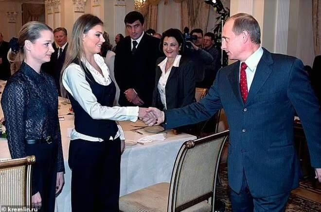 Putin'in bilinmeyen aşkı Alina Kabaeva'nın İsviçre'ye kaçırıldığı argüman edildi