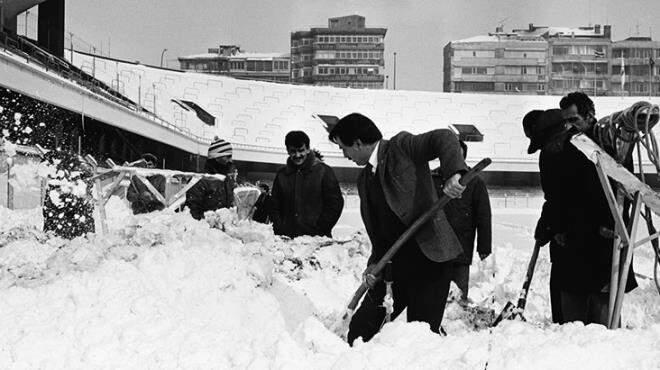 Hiç kimse beklemiyordu! İşte İstanbul'a bir gecede gelen efsanevi 1987 kar fırtınası