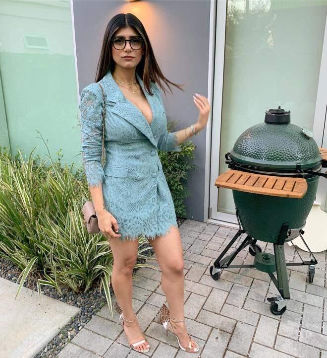 Yetişkin sinema yıldızı Mia Khalifa yatak odasından paylaştı! En büyük zaafı bakın neymiş