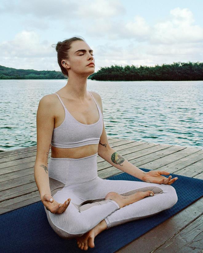 Θα εκπλαγείτε που το διάσημο μοντέλο Cara Delevigne το έκανε για να διώξει το άγχος χωρίς να ανέβει στο βάθρο - Εικόνα 4