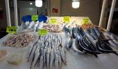 Balık fiyatları neden düştü? Tezgahlar doldu taştı