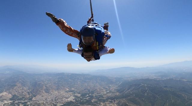 Bakmadangezme Tuğçe Şen Serbest Paraşüt (Skydiving) Deneyimini Anlatıyor.