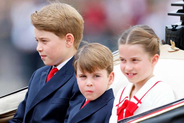 Mektepli veliahtlar devri: Elizabeth'lerin Charles, Diana'ların William, Kate'lerin George