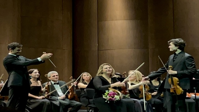 İstanbul Devlet Senfoni Orkestrası eşliğinde ve Andreas Ottensamer şefliğinde Daniel Lozakovich konseri