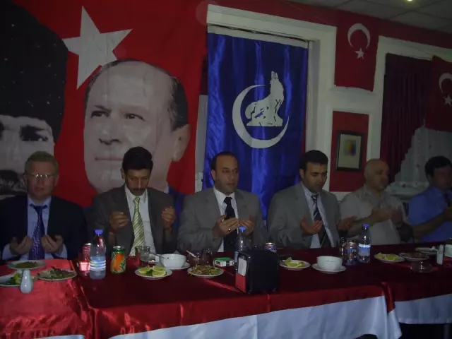 Yüreğir Ülkü Ocakları'ndan Dayanışma Yemeği Yüreğir Ülkü Ocakları'ndan Dayanışma Yemeği