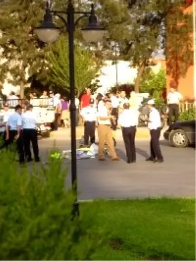 Aydın'da Trafik Kazası: 1 Ölü, 1 Yaralı Aydın'da Trafik Kazası: 1 Ölü, 1 Yaralı