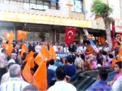 AK Parti, Türkiye'deki ilk Seçim Koordinasyon Merkezi'ni İzmir'de açtı AK Parti, Türkiye'deki ilk Seçim Koordinasyon Merkezi'ni İzmir'de açtı