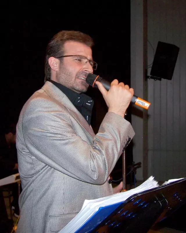 Bedirhan Gökçe'den Şiir ve Türkü Gecesi