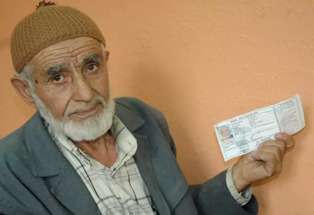 Ehliyet Almak İçin 80 Yaşında Sınava Girdi Ehliyet Almak İçin 80 Yaşında Sınava Girdi