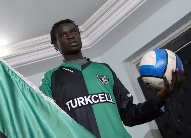 Denizlispor, Senegalli Gueye'yi renklerine bağladı
