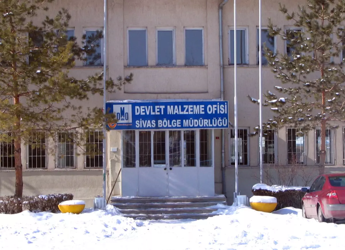 Sivas Devlet Malzeme Ofisinin Kapatilma Kararina Sivaslilar Tepki Gosterdi Haberler