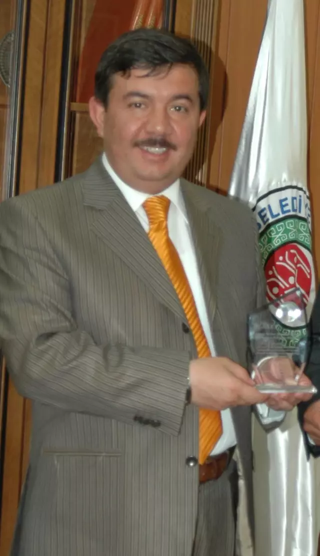 Etimesgut Belediye Başkanı Yılmaz Yılın Başkanı Seçildi Etimesgut Belediye Başkanı Yılmaz Yılın Başkanı Seçildi