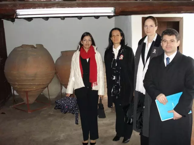 Macar Evi�ndeki Tarihi Küpler İlgi Çekiyor Haberler