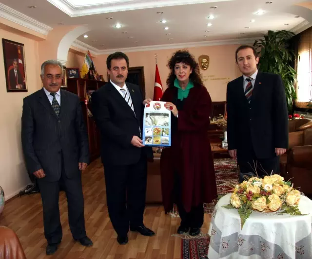 Mehtap Ar Çocuk Tiyatrosu Hakkari�de Haberler