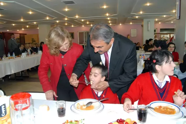 Zonguldak Belediyesi, Engelli Vatandaşları Bir Araya Getirdi Zonguldak Belediyesi, Engelli Vatandaşları Bir Araya Getirdi