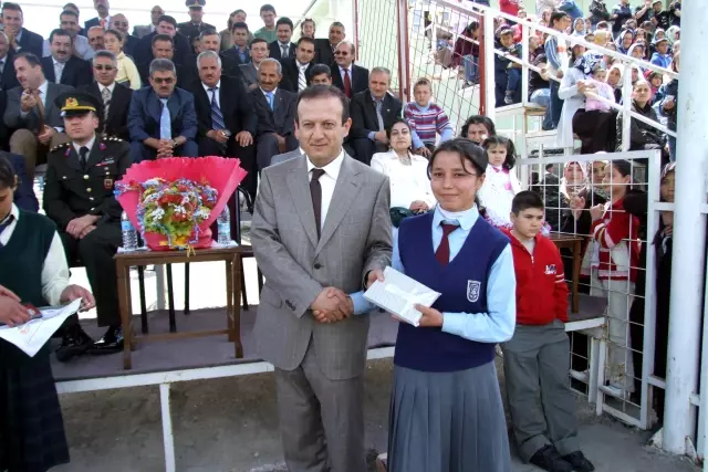 Suşehri'nde 19 Mayıs Kutlamaları Suşehri'nde 19 Mayıs Kutlamaları