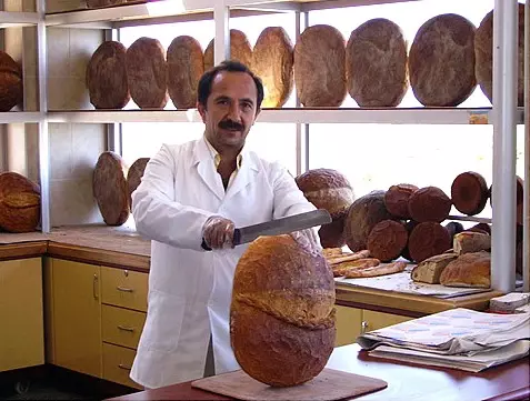 Vakfıkebir Ekmeği İçin Taş Fırını Ustası Yetiştirilecek Vakfıkebir Ekmeği İçin Taş Fırını Ustası Yetiştirilecek