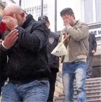 Kelepçeli 17 Gün Kelepçeli 17 Gün