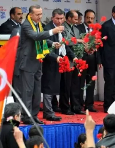 Tünel Açtı, Ferhat Benzetmesi Yaptı Tünel Açtı, Ferhat Benzetmesi Yaptı