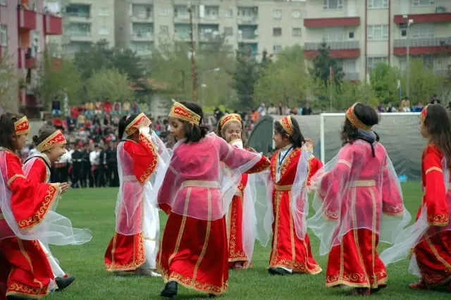 Siirt Belediye Başkanı Sadak 23 Nisan Törenine Katılmadı
