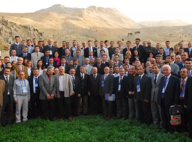 Davos'a Karşı Davraz Sloganıyla Yola Çıkan Isparta'nın Hedefi, Dünya Liderlerini Ağırlamak (Özel) Davos'a Karşı Davraz Sloganıyla Yola Çıkan Isparta'nın Hedefi, Dünya Liderlerini Ağırlamak (Özel)