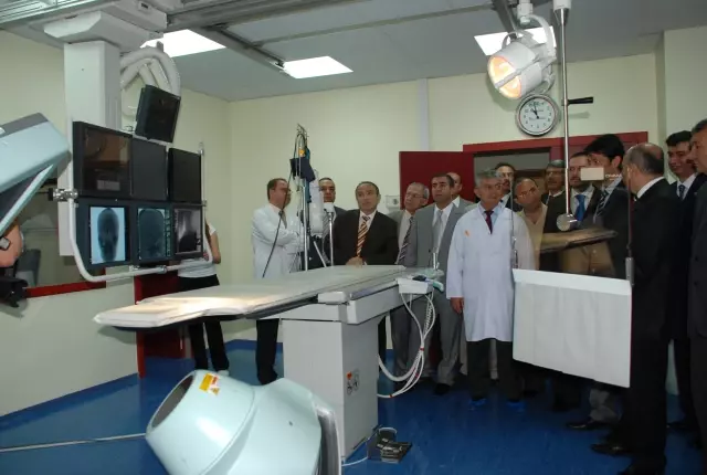 Isparta'da Bıçaksız Ameliyatlar Tartışıldı Isparta'da Bıçaksız Ameliyatlar Tartışıldı