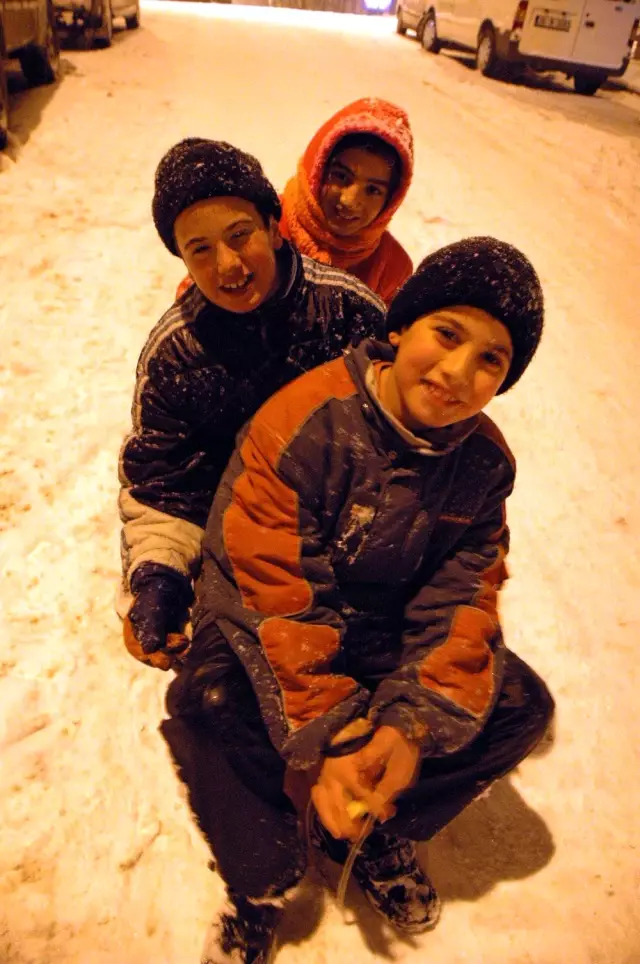 Kars'ta Kar Eğlencesi Kars'ta Kar Eğlencesi