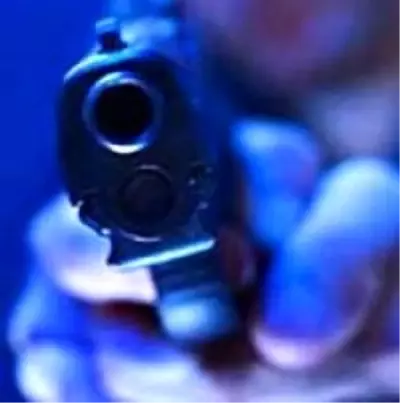 Dolmuşçu Kavgasında Silahlar Çekildi Dolmuşçu Kavgasında Silahlar Çekildi