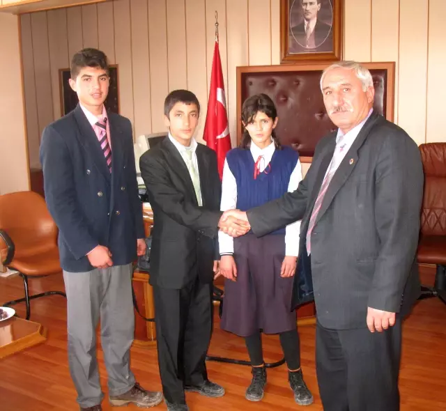 Ereğli'de Bilgi Yarışmasında Finale Kalan Öğrenciler Belkaya'nın Gururu Oldu Ereğli'de Bilgi Yarışmasında Finale Kalan Öğrenciler Belkaya'nın Gururu Oldu
