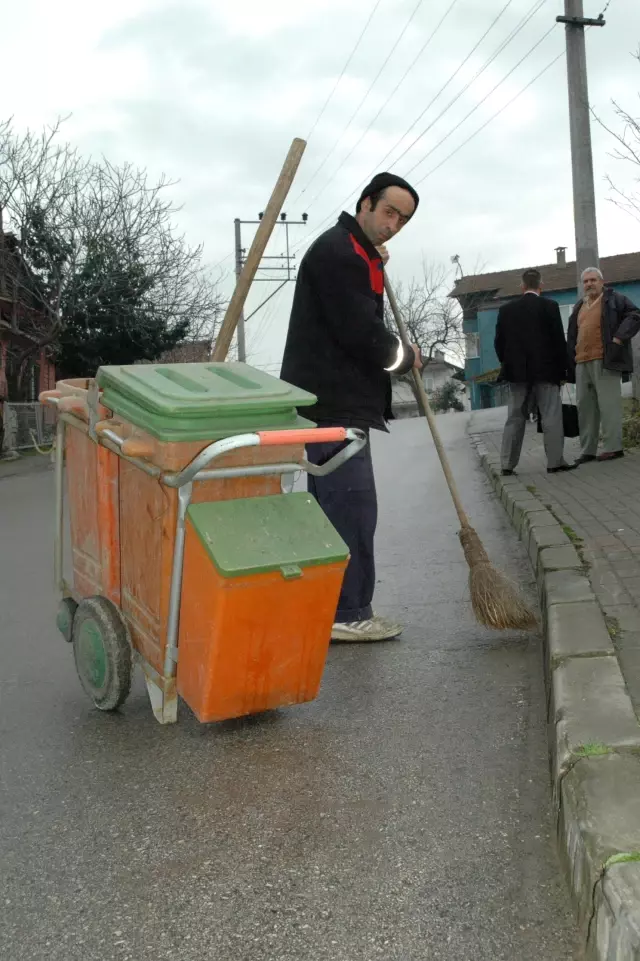 Siradisi Copcu Izin Gununde De Cop Topluyor Haberler