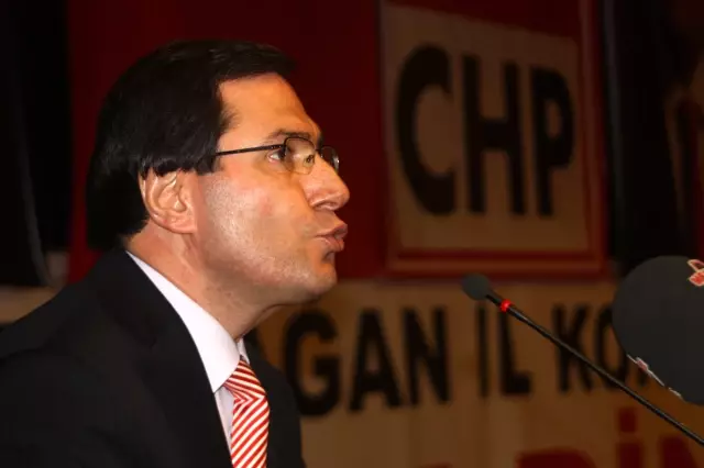 Gergin Geçen CHP'nin Mersin Kongresinde Başkanlığa Şanlı Tekrar Seçildi