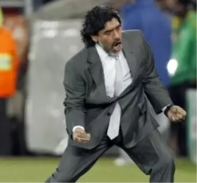 Maradona'nın Durumu Belirsiz Maradona'nın Durumu Belirsiz