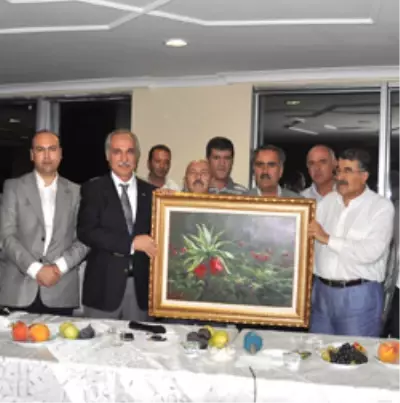 Abdulkadir Aksu Adıyamanlılar Vakfını Ziyaret Etti Abdulkadir Aksu Adıyamanlılar Vakfını Ziyaret Etti