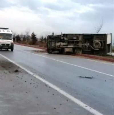 Düğün Dönüşü Kaza: 2 Ölü, 11 Yaralı