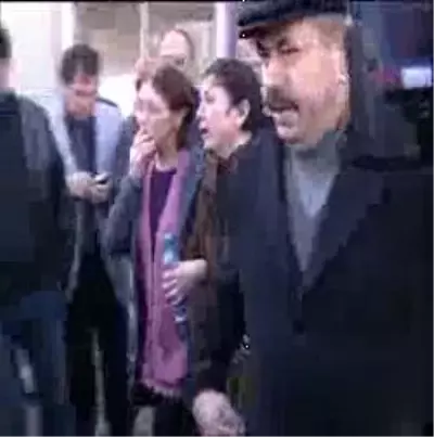 Kıvırcık Ali'nin Sanatçı Dostları Şokta