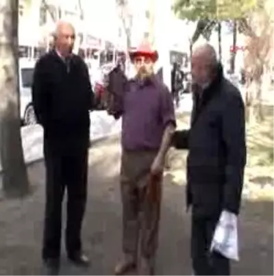Bu Adamı Gören Üşüyor Bu Adamı Gören Üşüyor