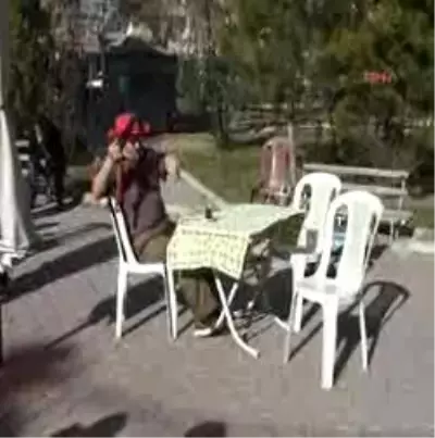 Bu Adamı Gören Üşüyor Bu Adamı Gören Üşüyor