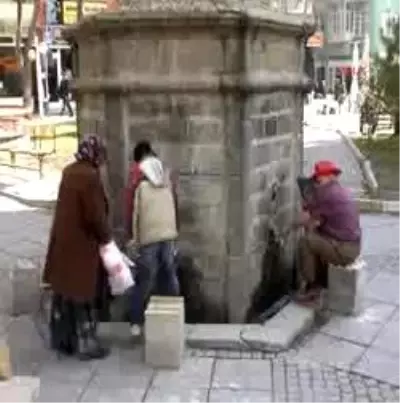 Bu Adamı Gören Üşüyor Bu Adamı Gören Üşüyor