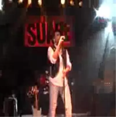 Bursa - Emre Altuğ Bursa Da Sevgliler İçin Söyledi Bursa - Emre Altuğ Bursa Da Sevgliler İçin Söyledi