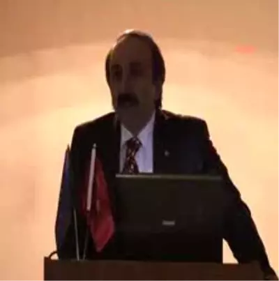 Twitter Diktatör Deviriyor