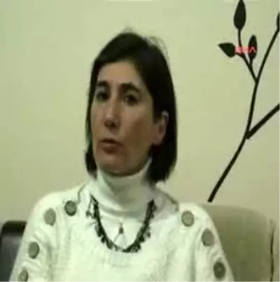 Kayıp Üniversitelinin Annesi: