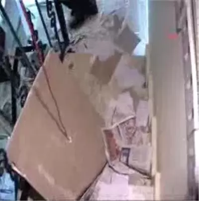 Kktc?De Hortum Nedeniyle Ercan Uçuş Kontrol Kulesi Devre Dışı Kaldı ( 1 )